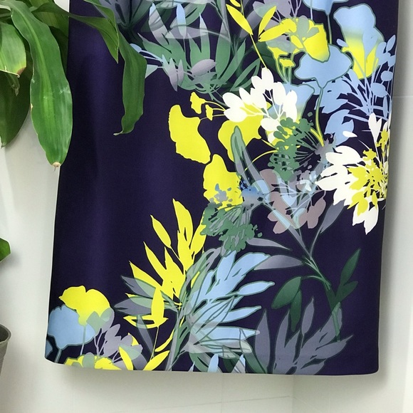 Scuba Dress by Gabby Skye - Picture 4 of 16